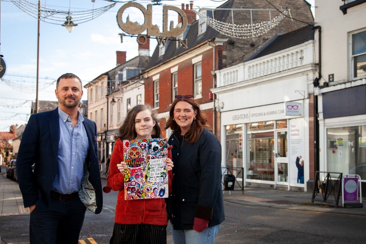 A talented young graphic designer has been given the opportunity to showcase her talents thanks to this weekend’s Day of the Dead Festival in Swindon.